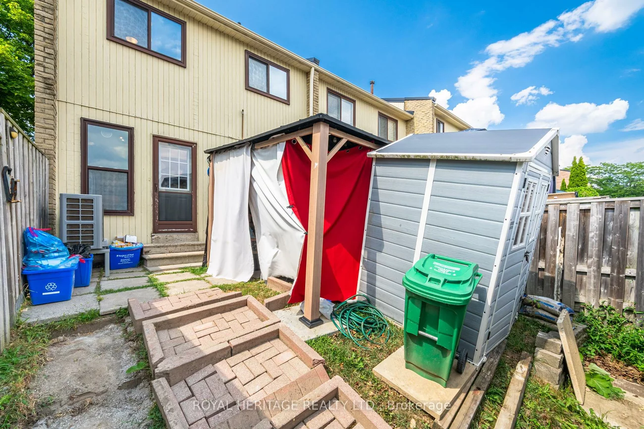 107, Guildford, Central Park, Brampton