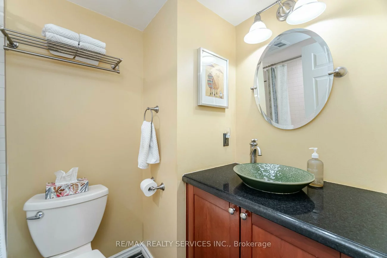 310, Mill, Brampton South, Brampton