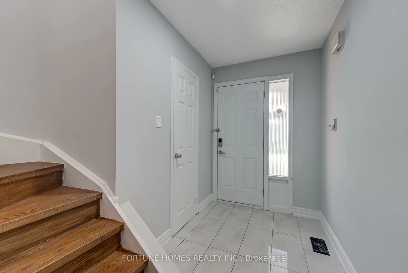 59, Enmount, Southgate, Brampton