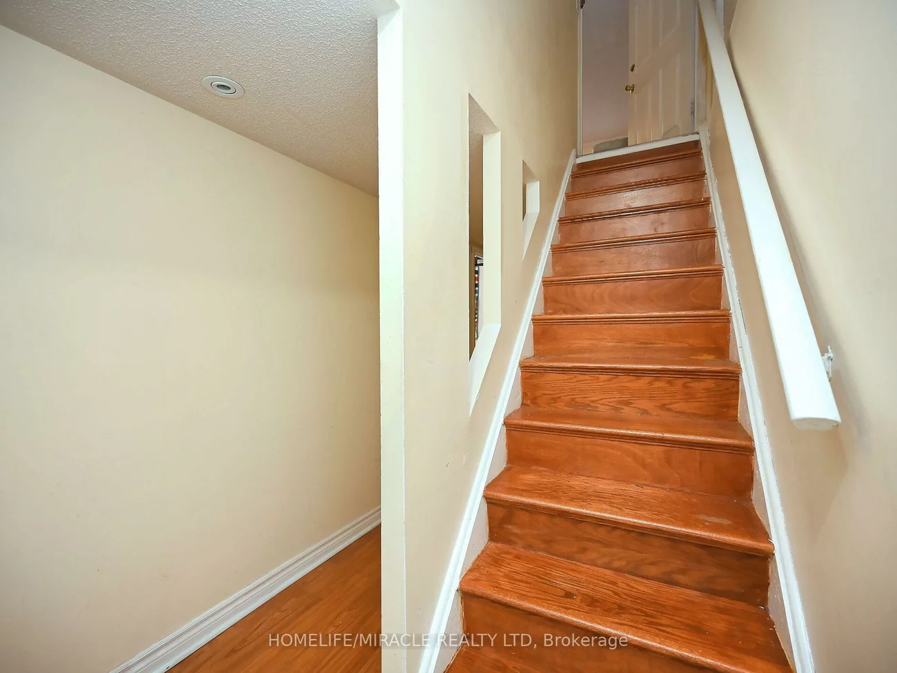 120, Collins, Brampton North, Brampton