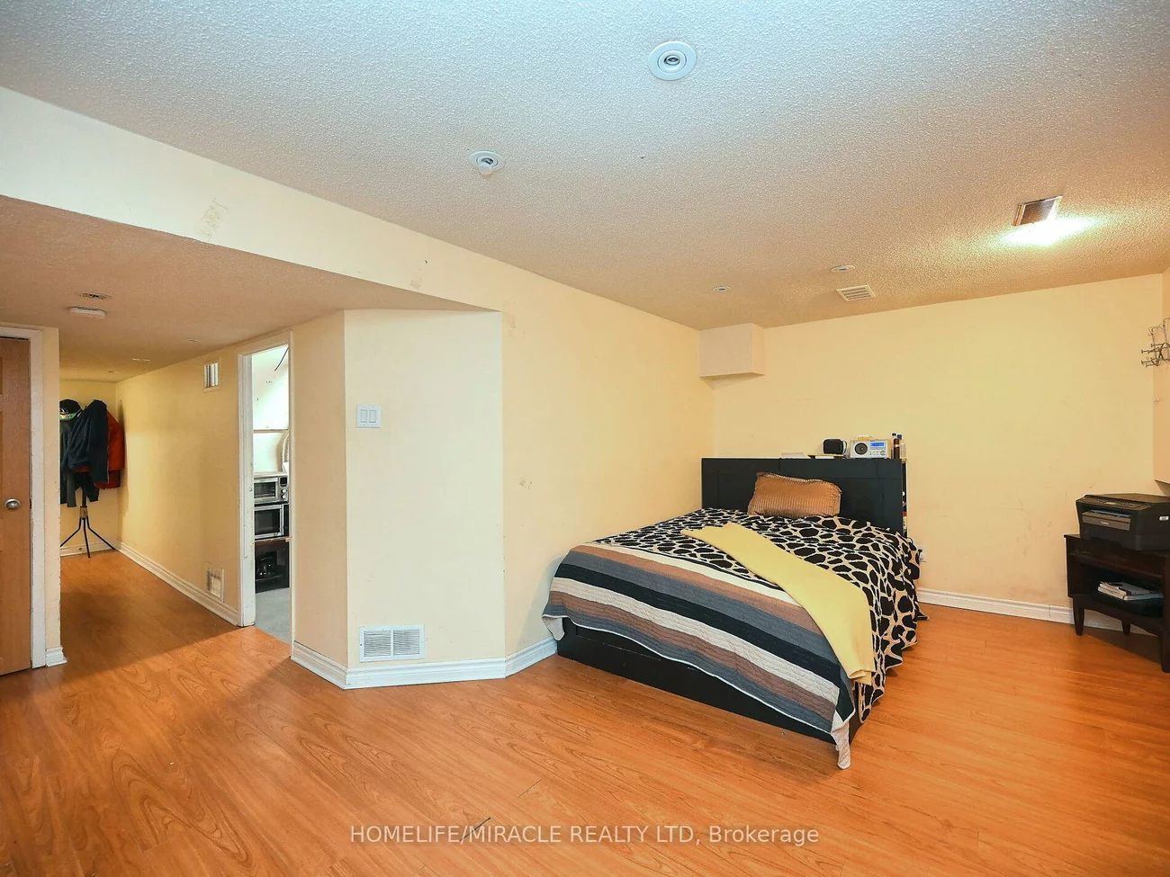 120, Collins, Brampton North, Brampton