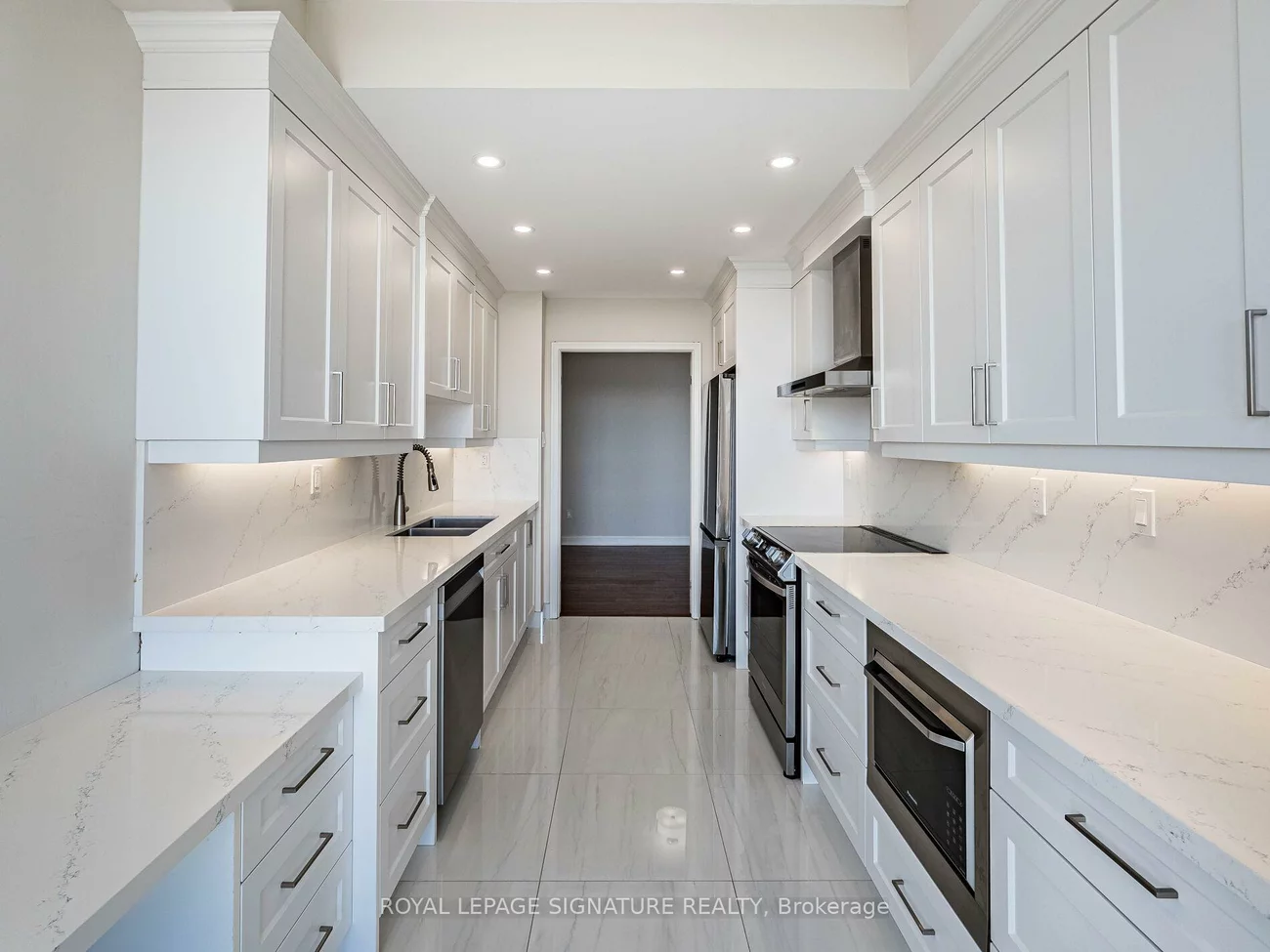 24, Hanover, Queen Street Corridor, Brampton