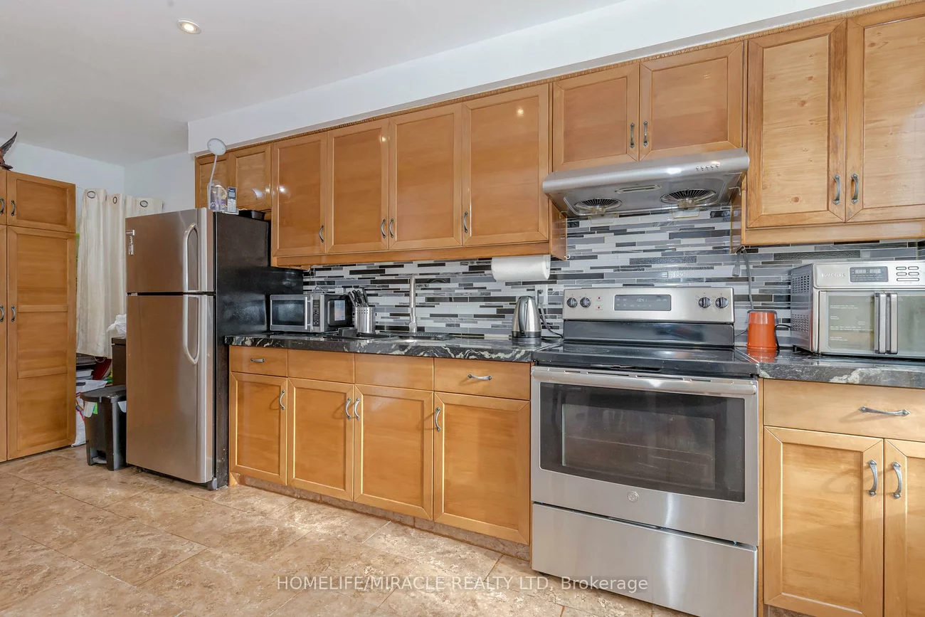 12, Eden Park, Southgate, Brampton