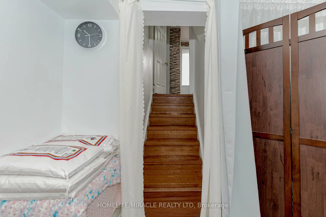 12, Eden Park, Southgate, Brampton