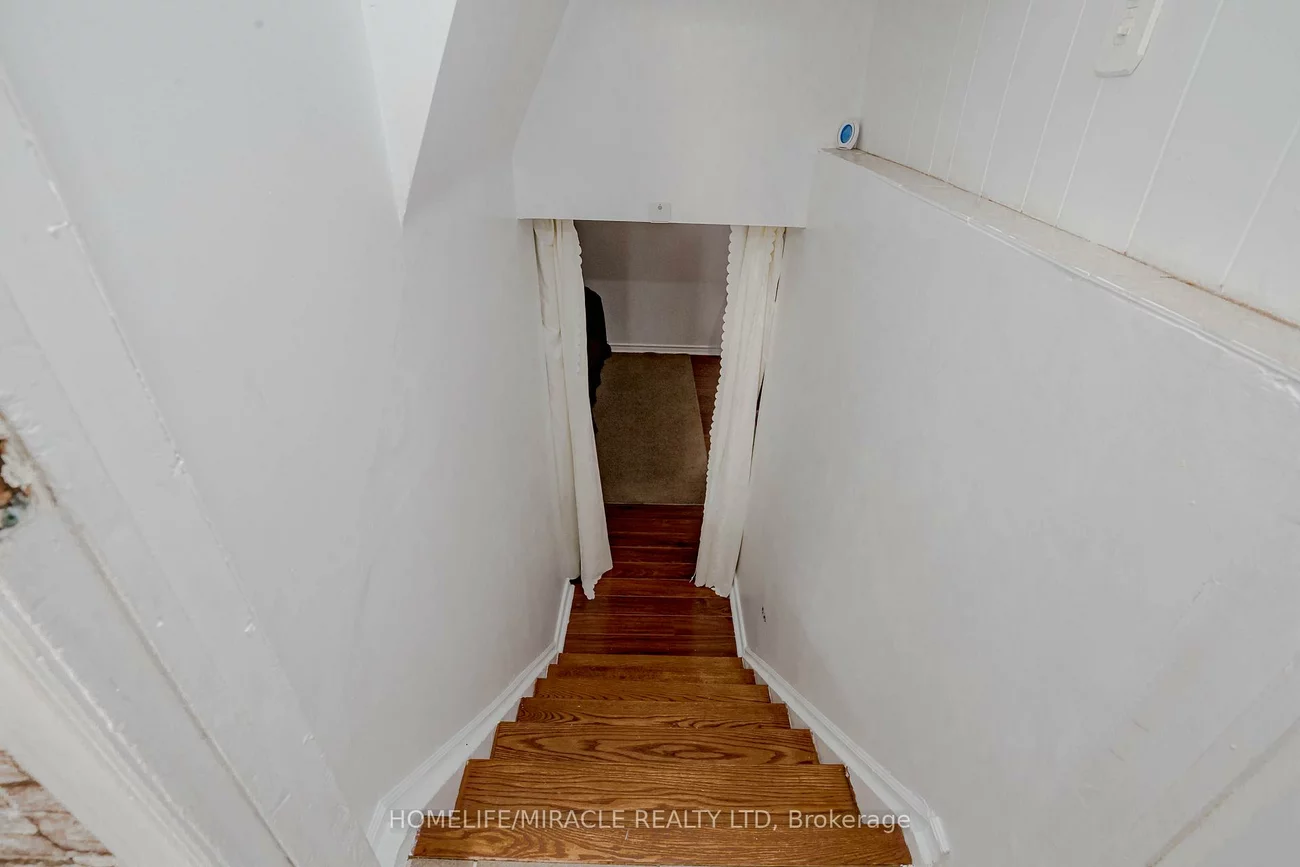 12, Eden Park, Southgate, Brampton