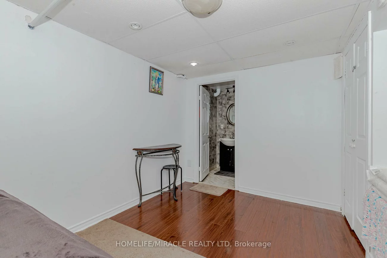 12, Eden Park, Southgate, Brampton