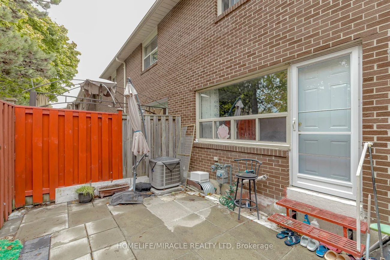 12, Eden Park, Southgate, Brampton