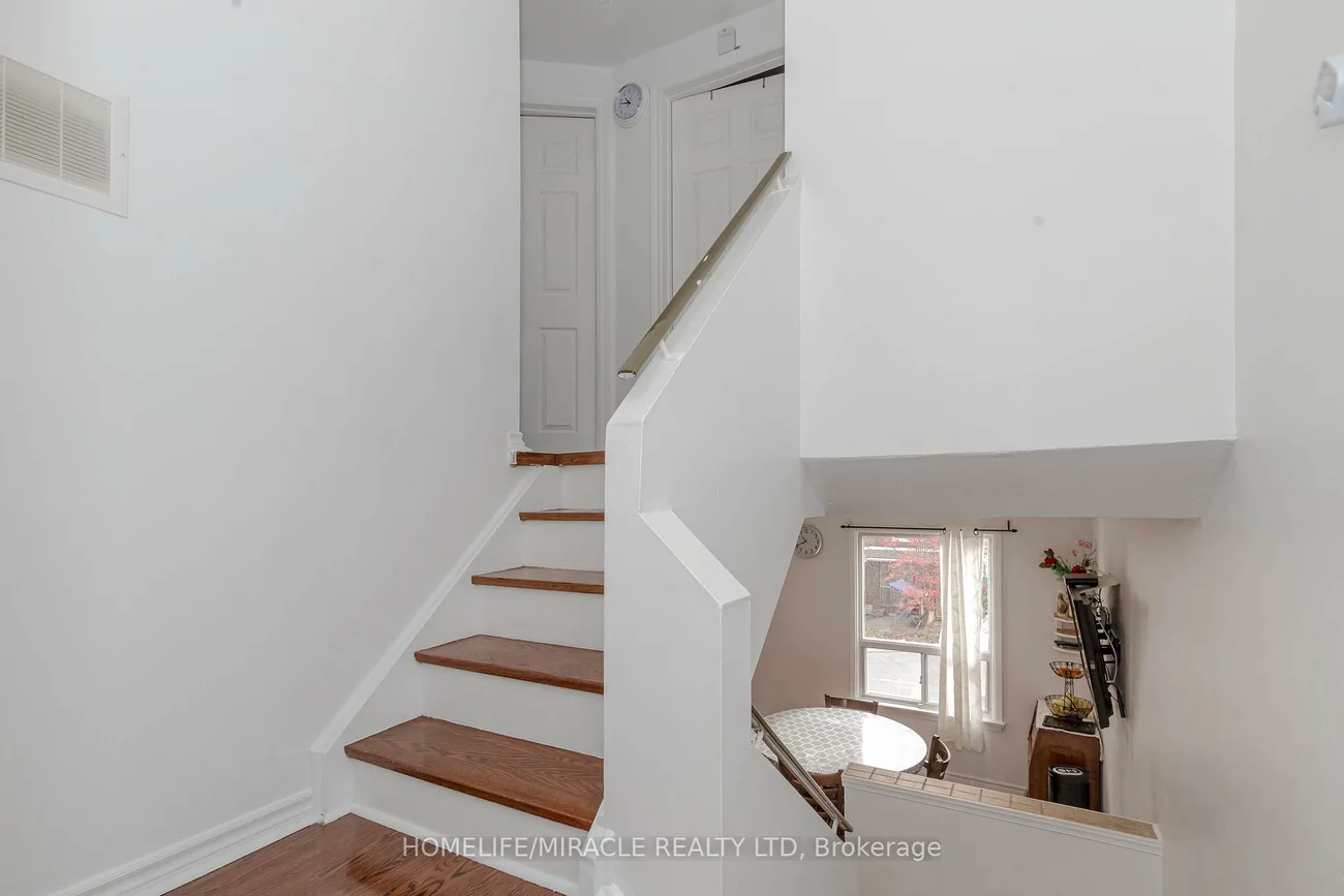 12, Eden Park, Southgate, Brampton