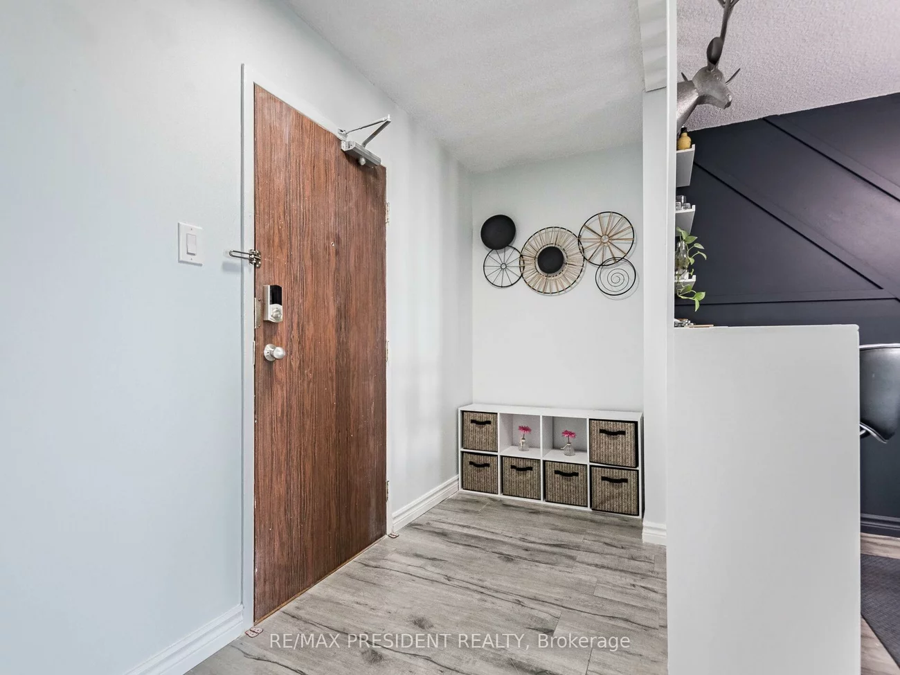 21, Knightsbridge, Queen Street Corridor, Brampton