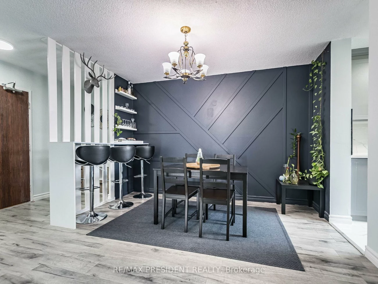 21, Knightsbridge, Queen Street Corridor, Brampton