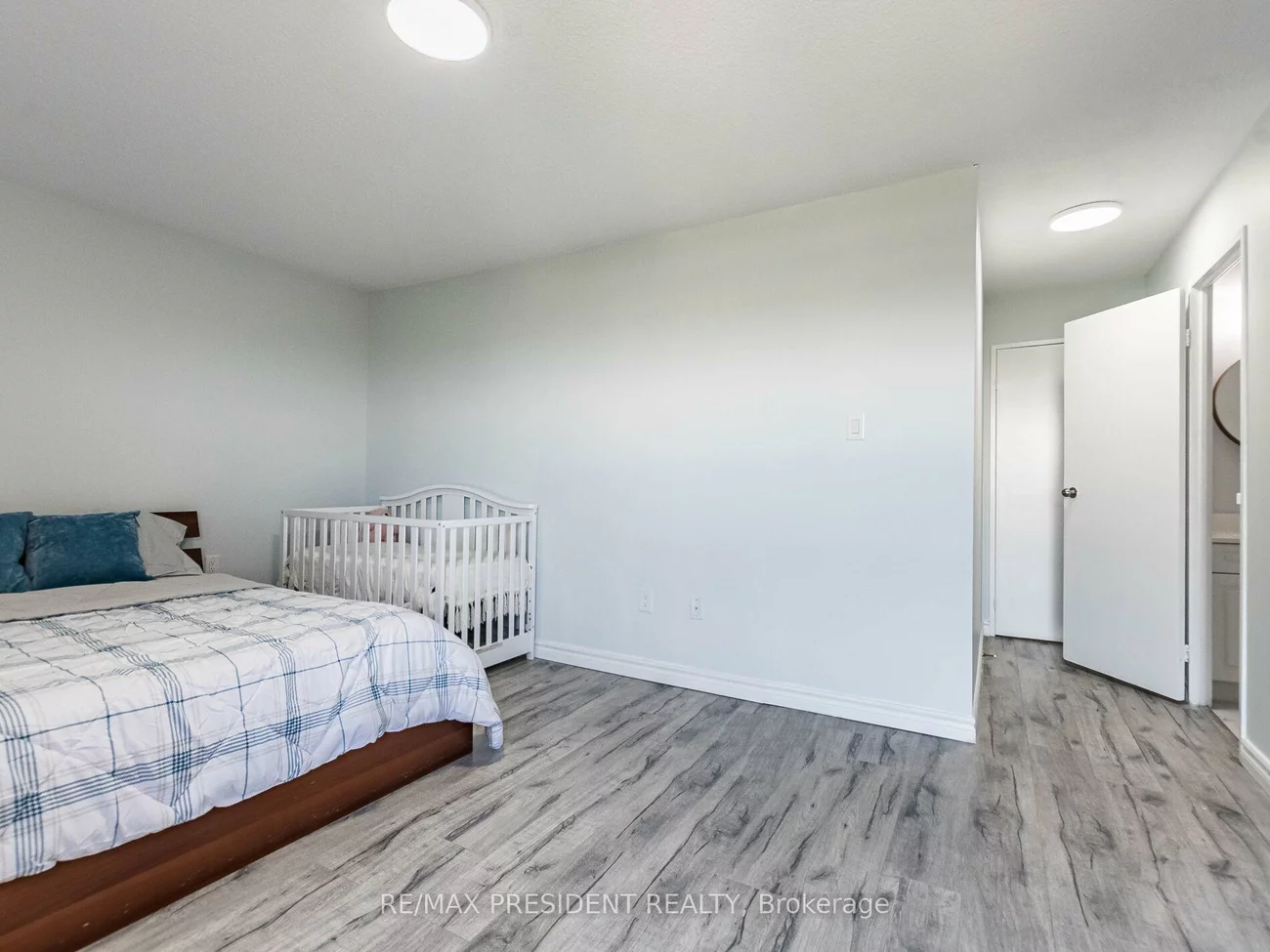 21, Knightsbridge, Queen Street Corridor, Brampton
