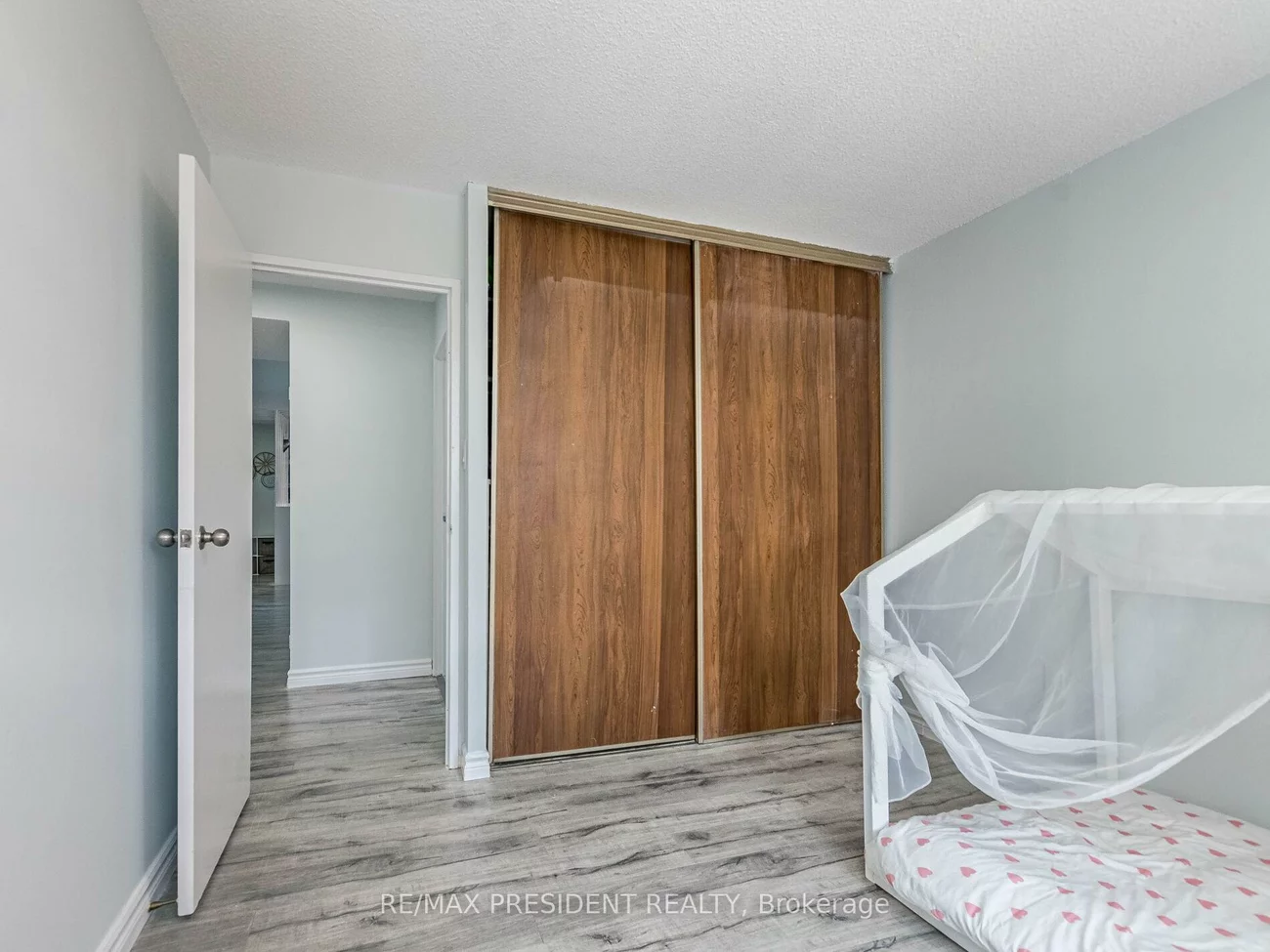 21, Knightsbridge, Queen Street Corridor, Brampton