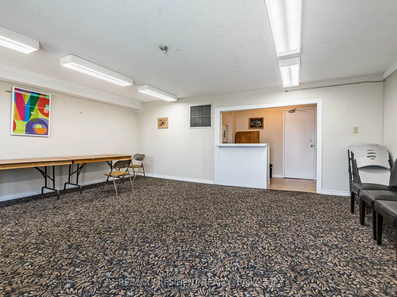 21, Knightsbridge, Queen Street Corridor, Brampton
