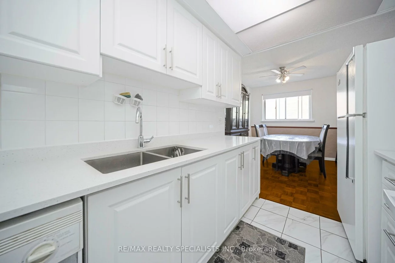28, Lincoln, Bramalea West Industrial, Brampton