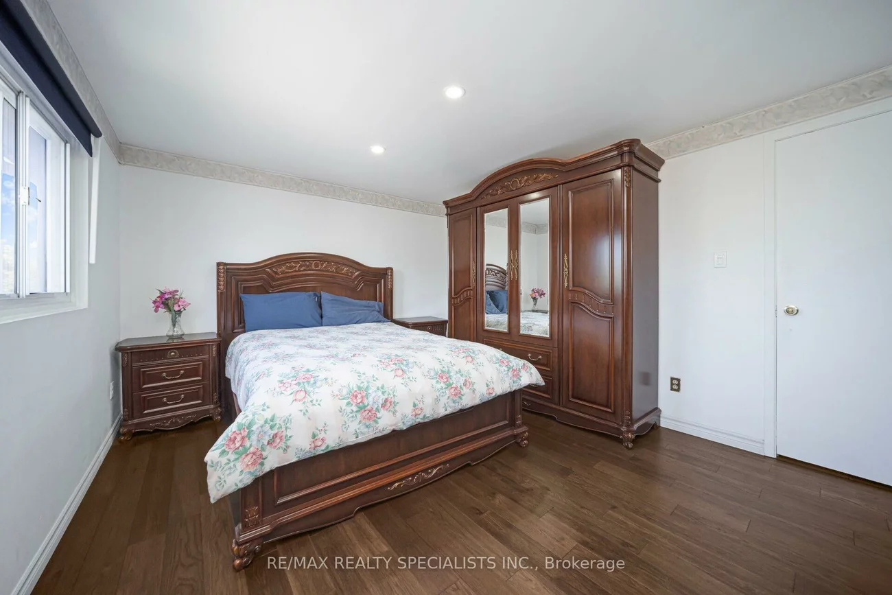 28, Lincoln, Bramalea West Industrial, Brampton