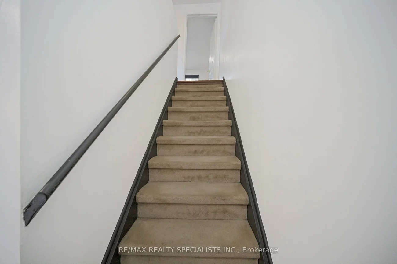 28, Lincoln, Bramalea West Industrial, Brampton
