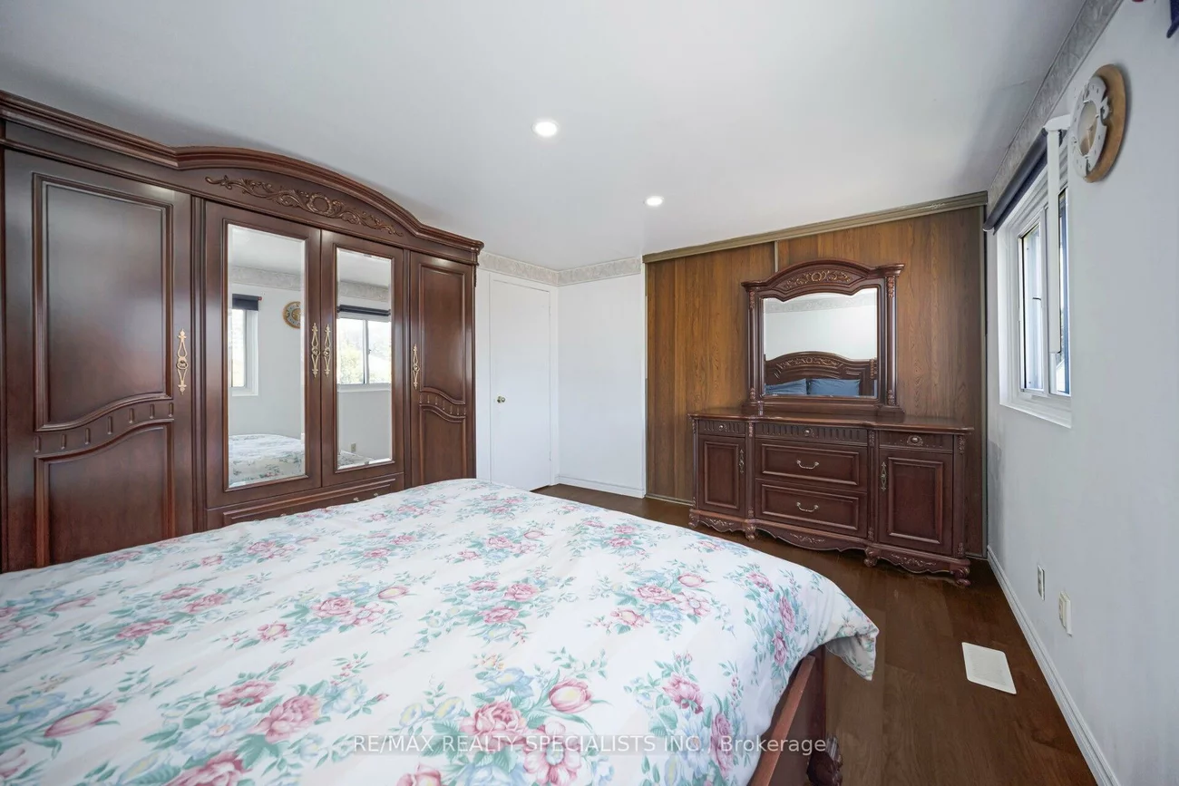 28, Lincoln, Bramalea West Industrial, Brampton