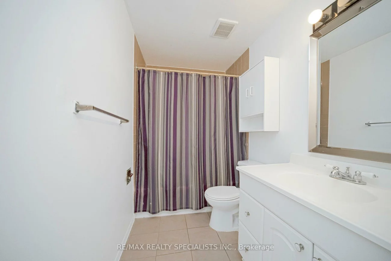 28, Lincoln, Bramalea West Industrial, Brampton