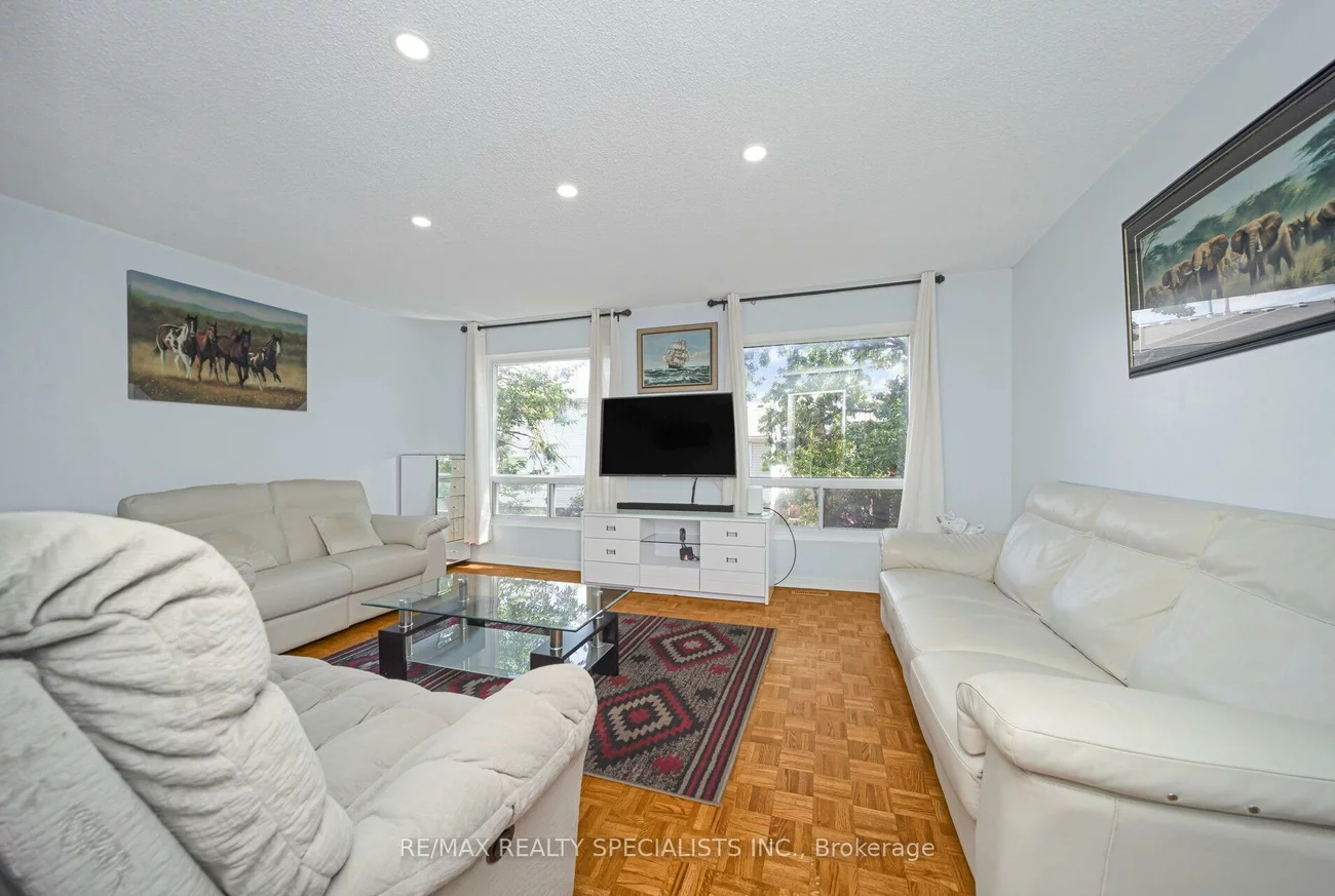 28, Lincoln, Bramalea West Industrial, Brampton