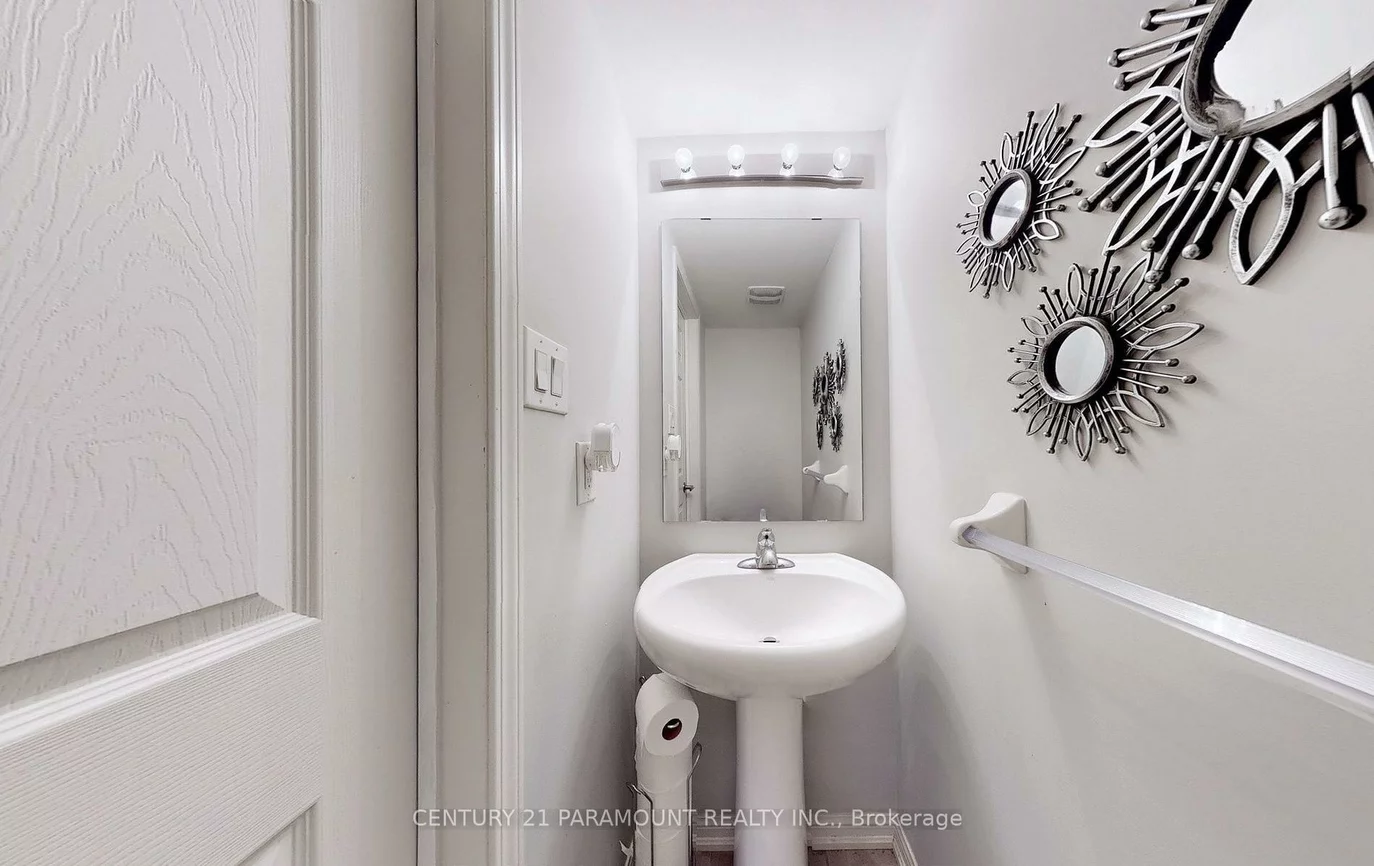 250, Sunny Meadow, Sandringham-Wellington, Brampton