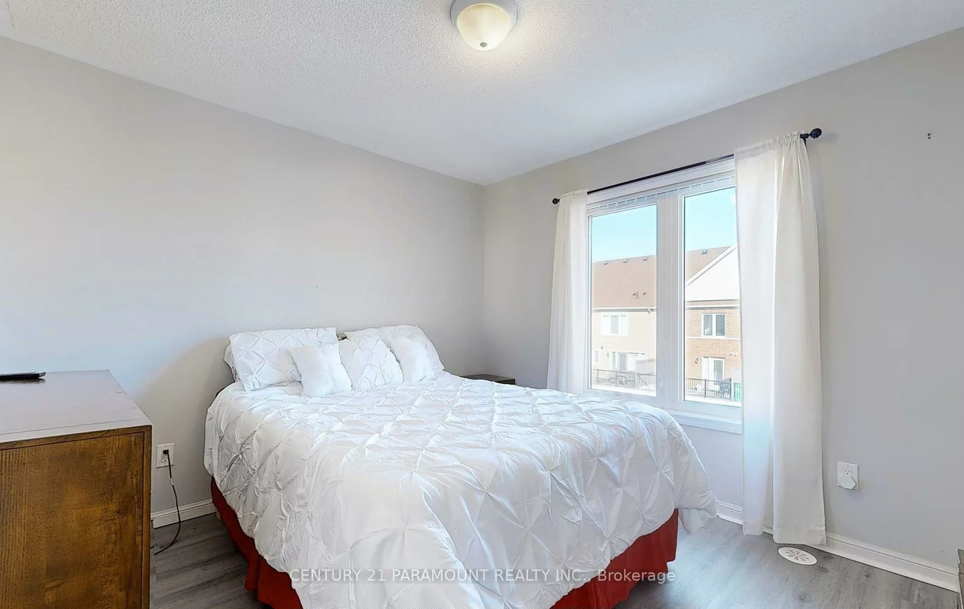 250, Sunny Meadow, Sandringham-Wellington, Brampton