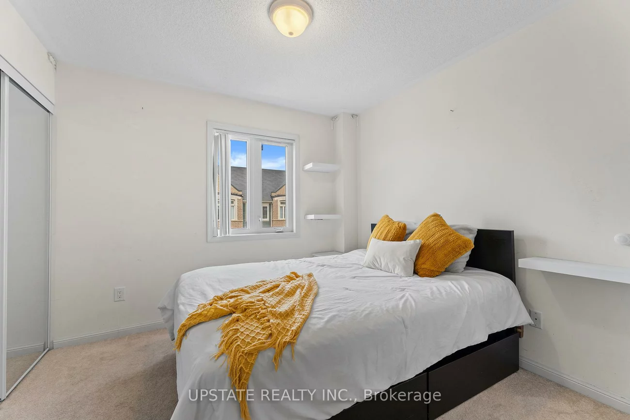250, Sunny Meadow, Sandringham-Wellington, Brampton