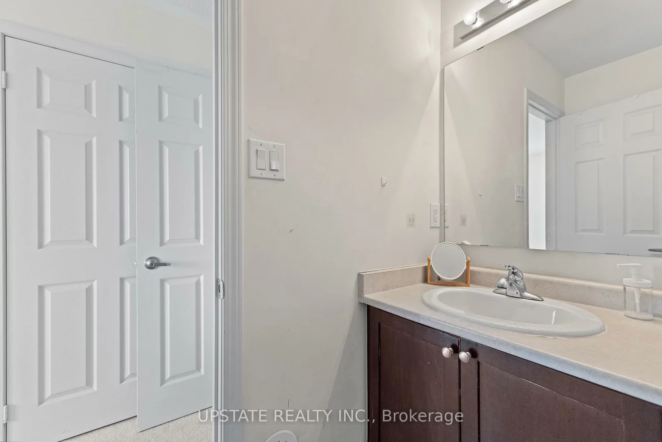 250, Sunny Meadow, Sandringham-Wellington, Brampton