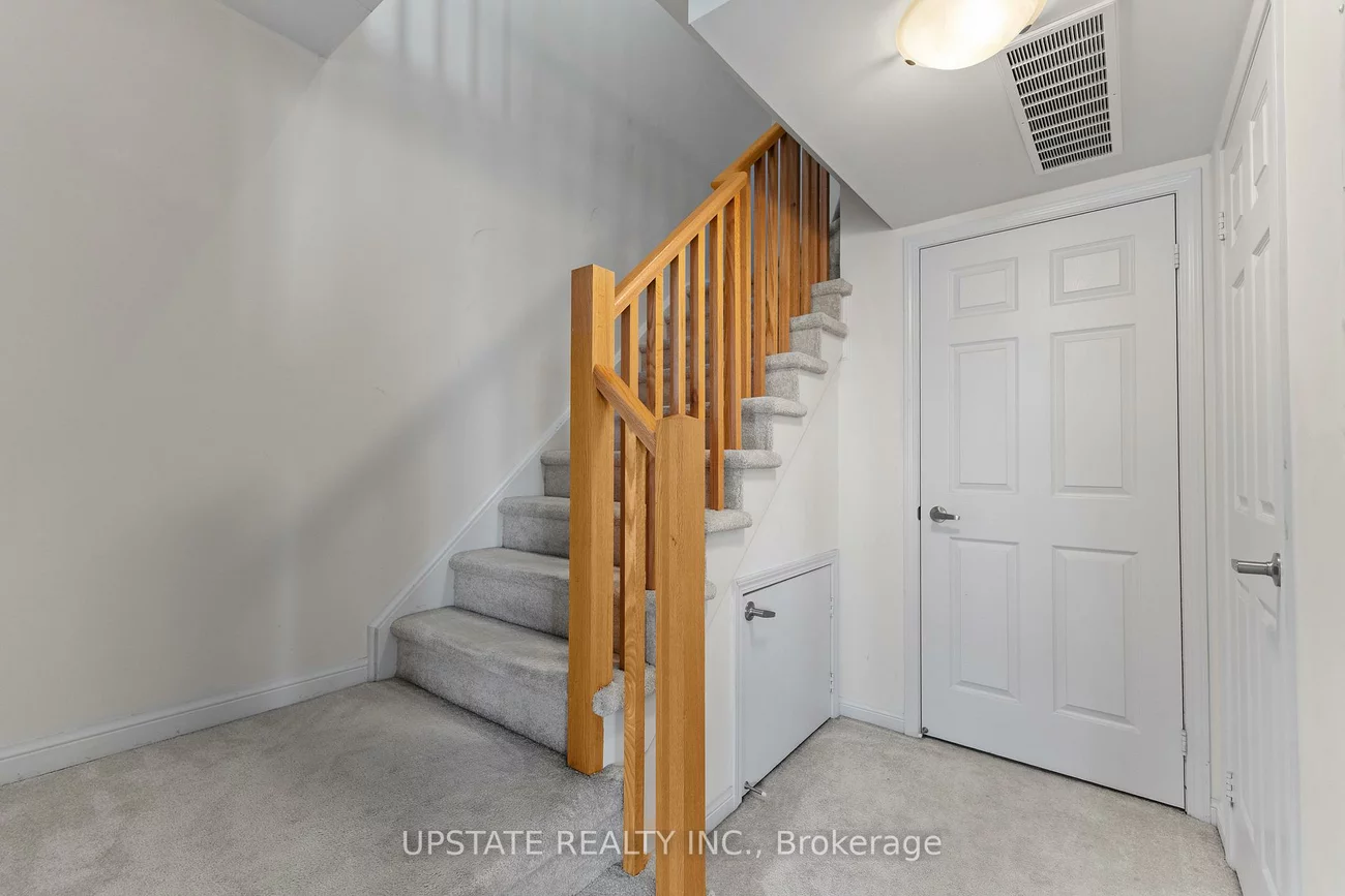 250, Sunny Meadow, Sandringham-Wellington, Brampton