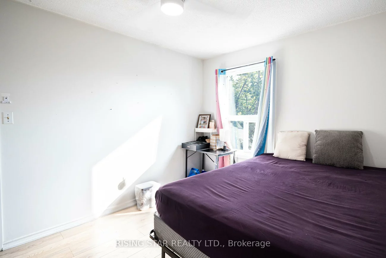 66, Enmount, Southgate, Brampton