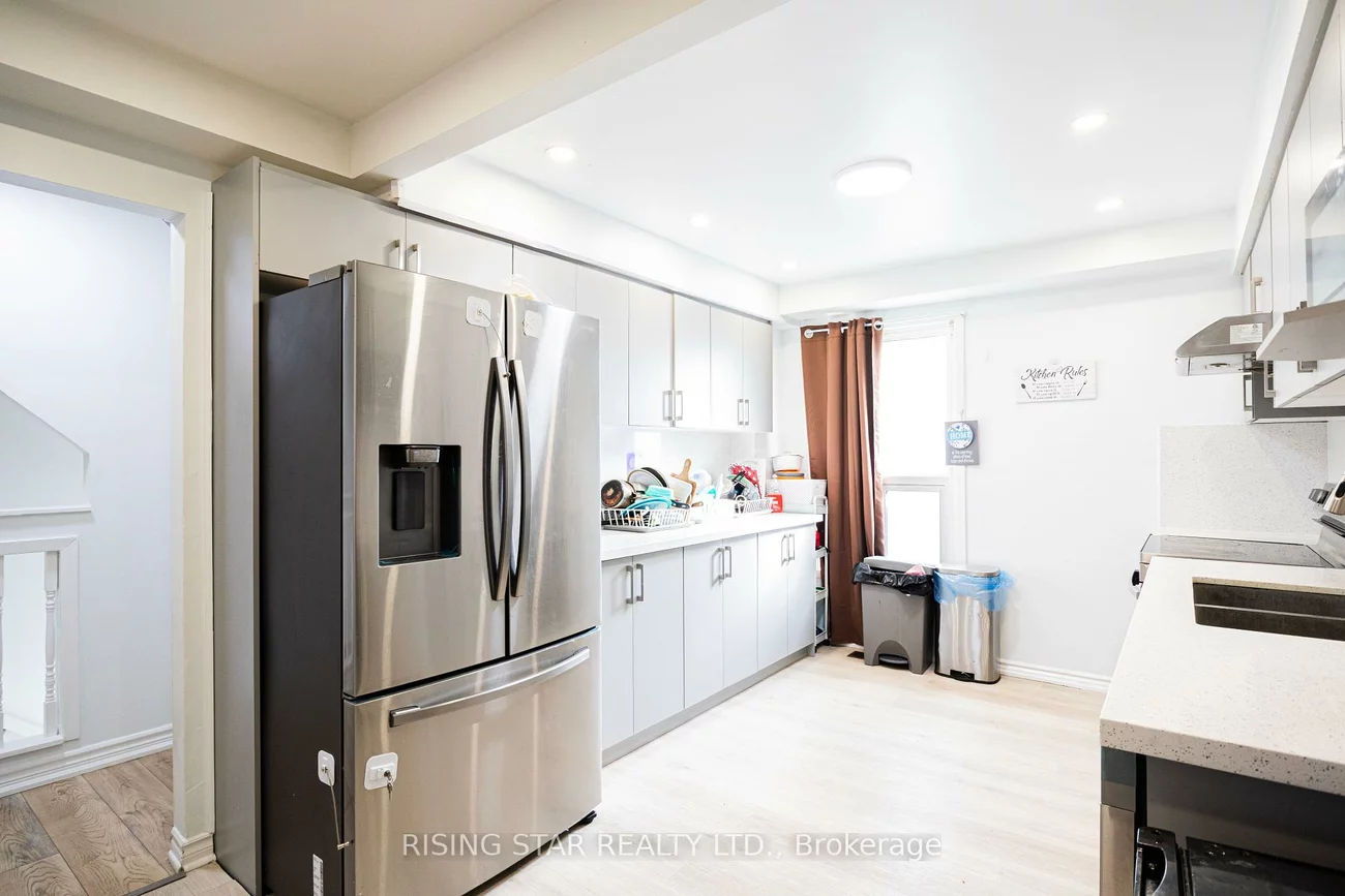 66, Enmount, Southgate, Brampton