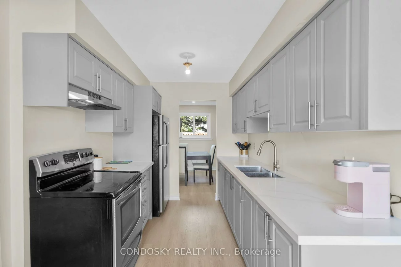 42, Village, Brampton East, Brampton