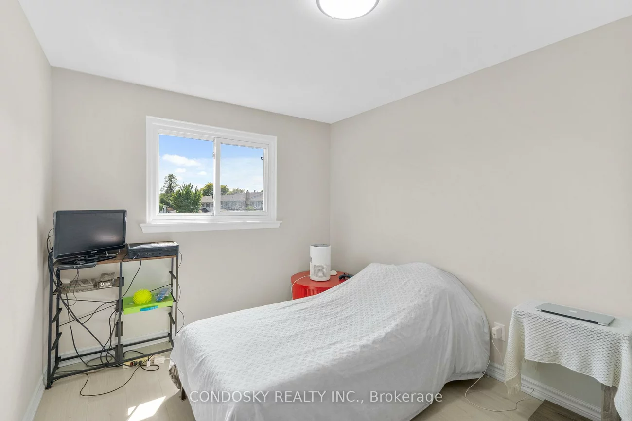 42, Village, Brampton East, Brampton
