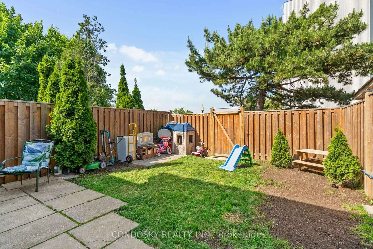 42, Village, Brampton East, Brampton