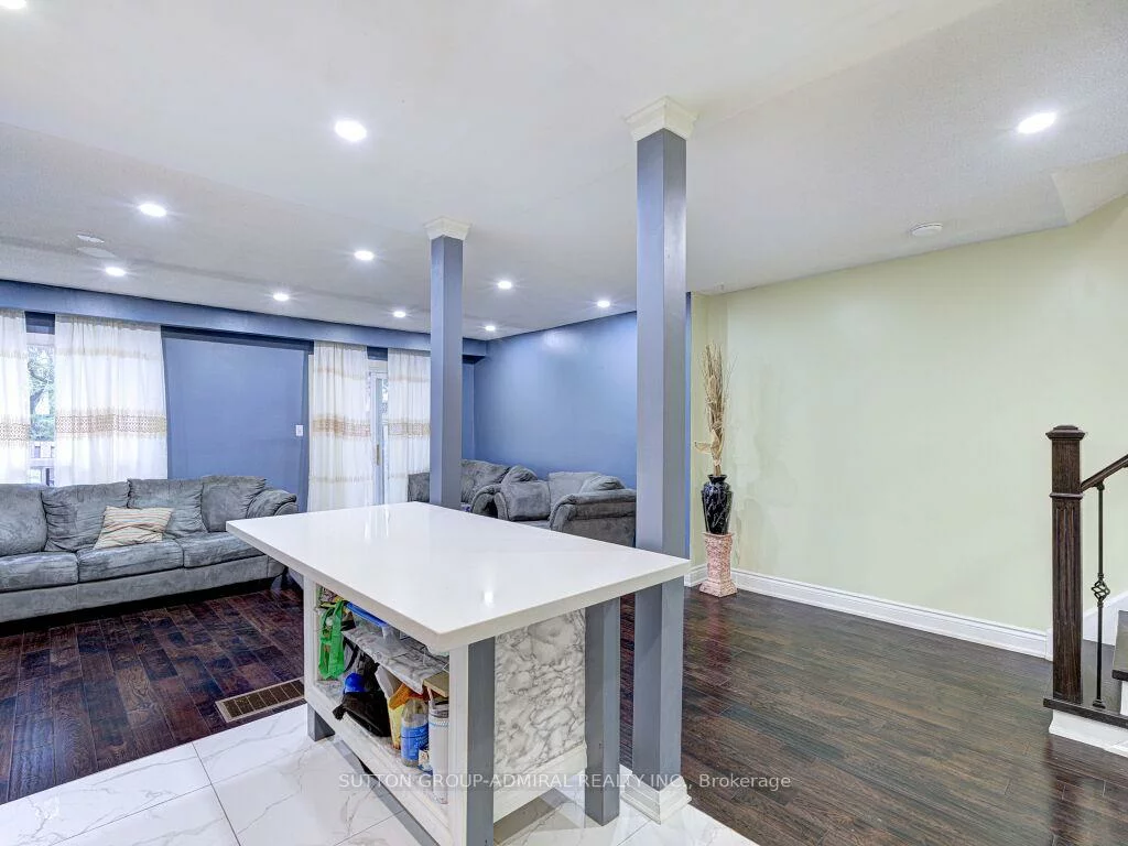 110, Foster, Brampton North, Brampton