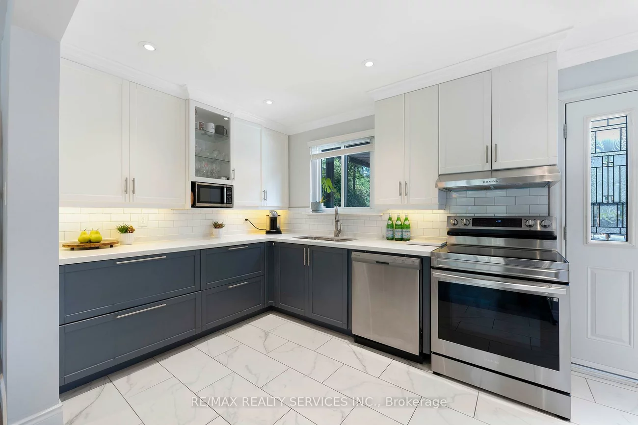 94, Guildford, Central Park, Brampton