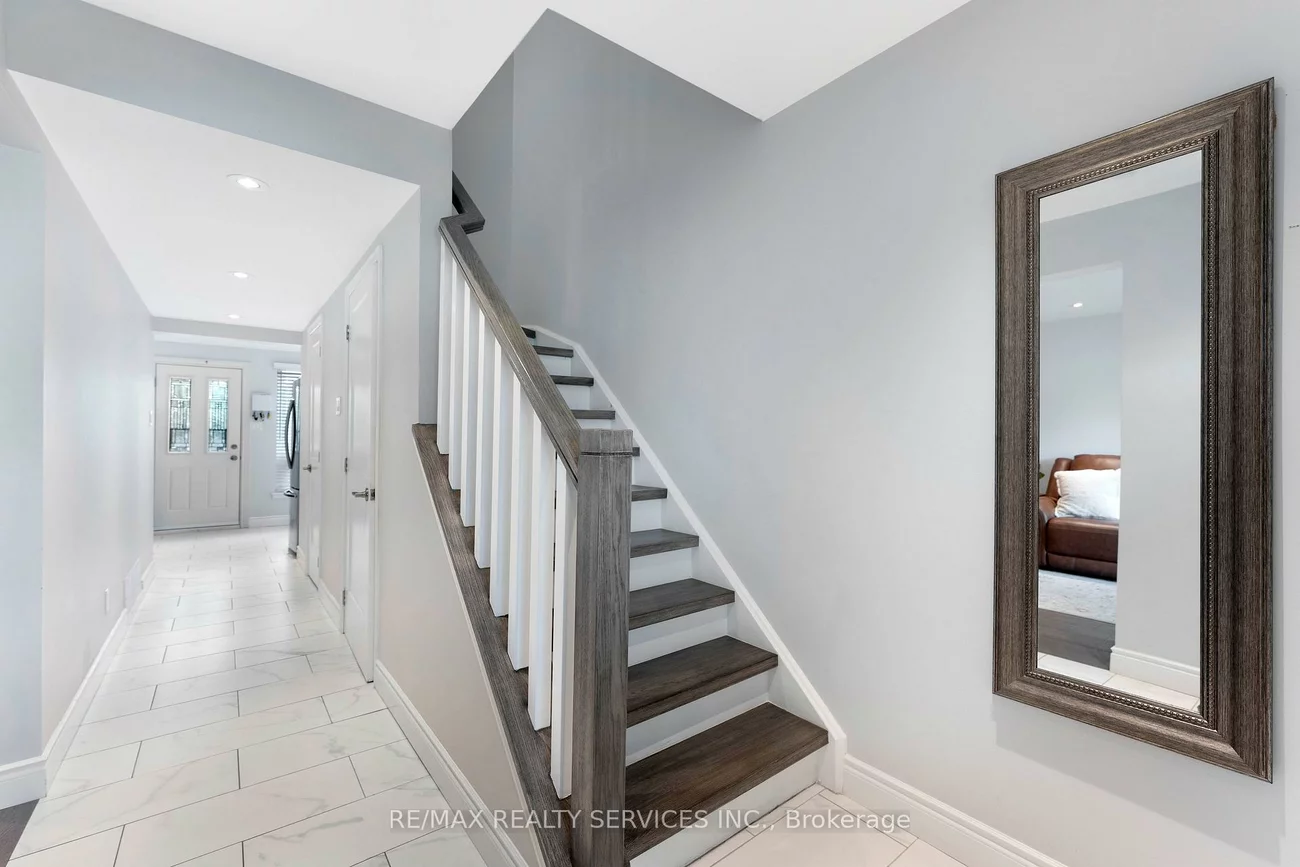 94, Guildford, Central Park, Brampton