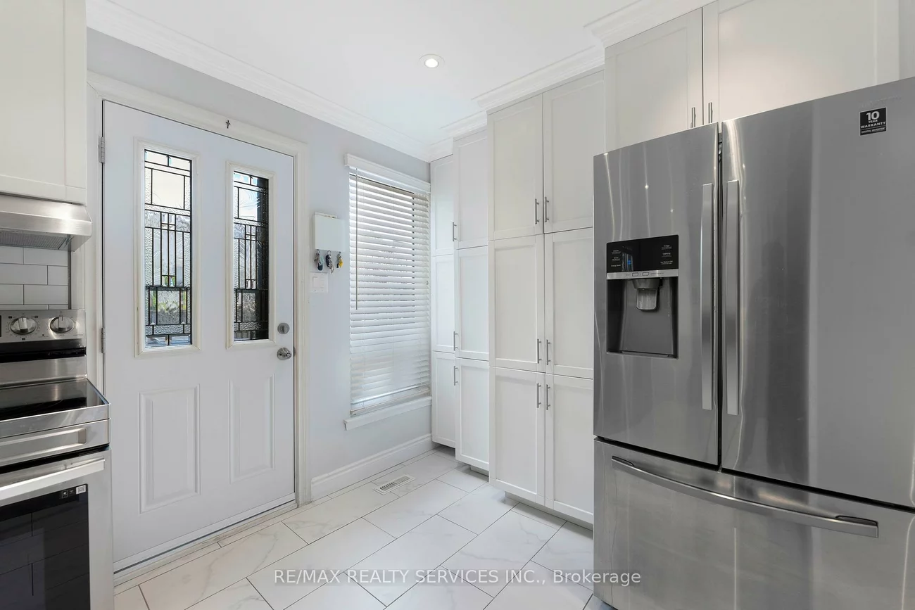 94, Guildford, Central Park, Brampton