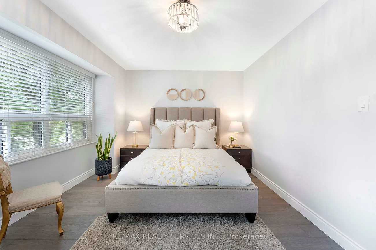 94, Guildford, Central Park, Brampton