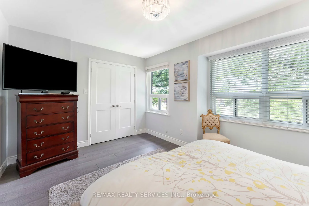 94, Guildford, Central Park, Brampton