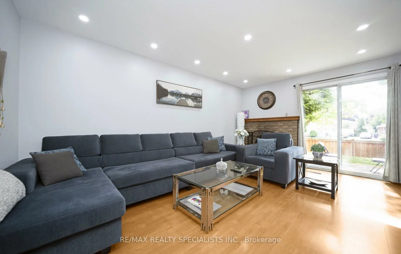 30, Greenwich, Northgate, Brampton