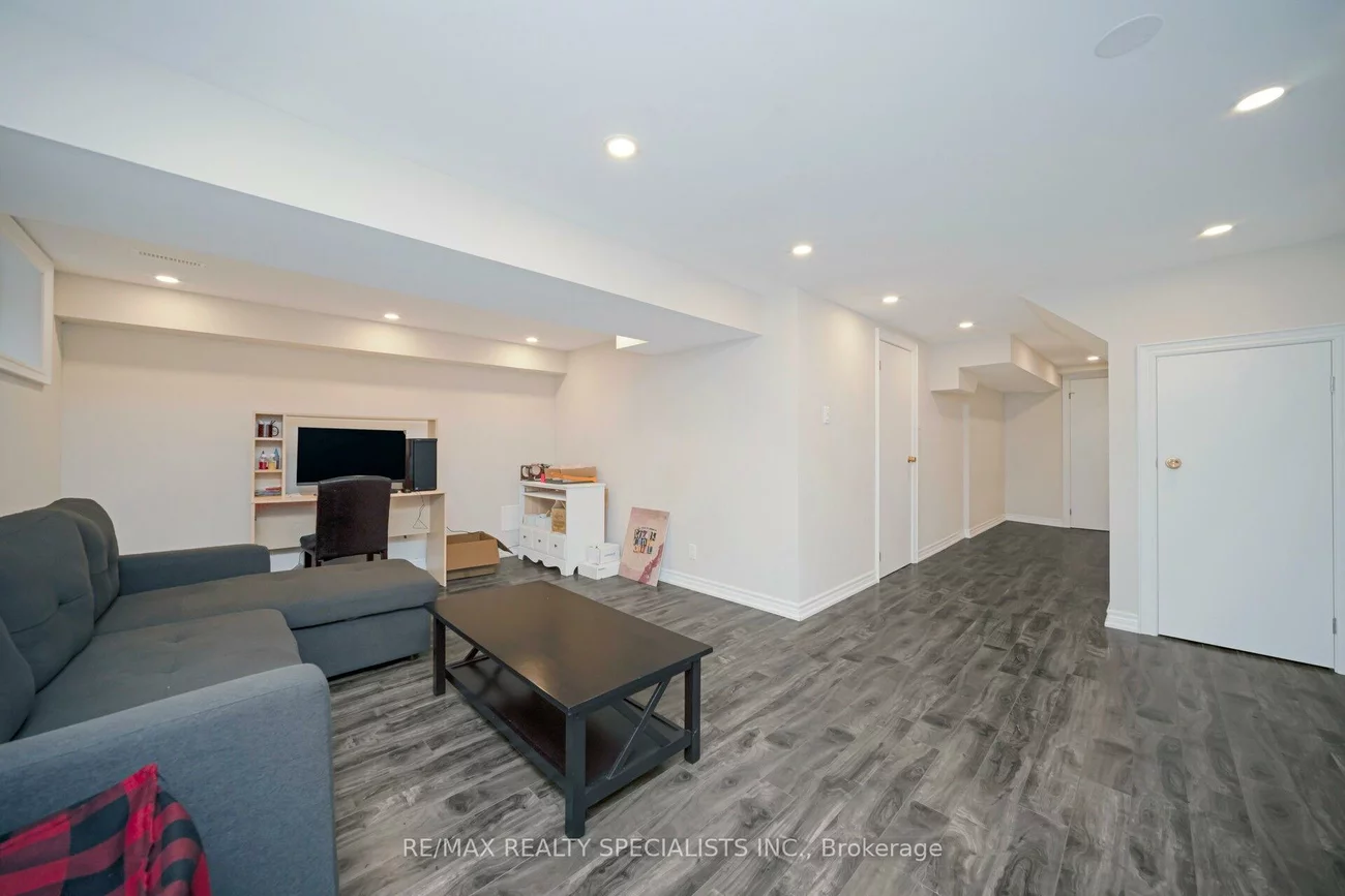 30, Greenwich, Northgate, Brampton