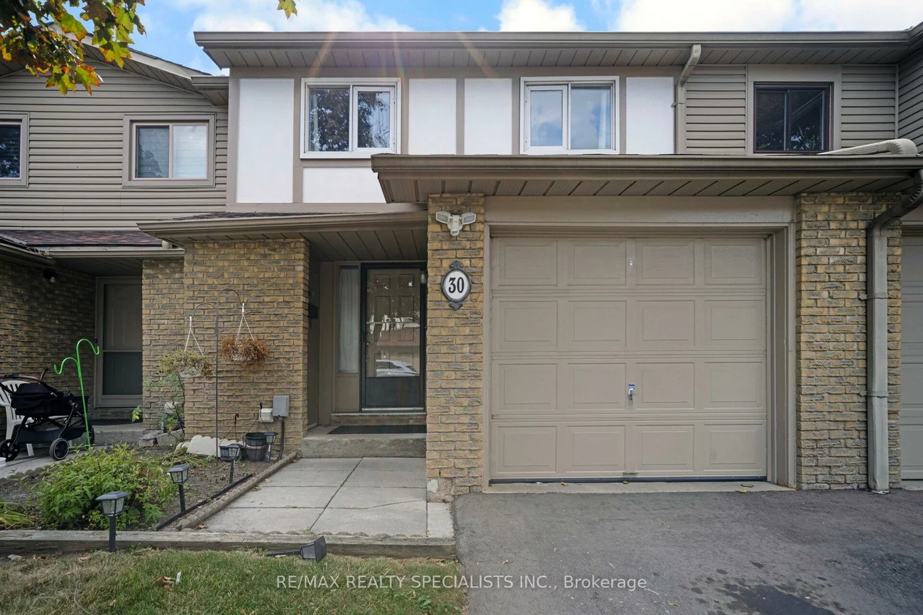 30, Greenwich, Northgate, Brampton