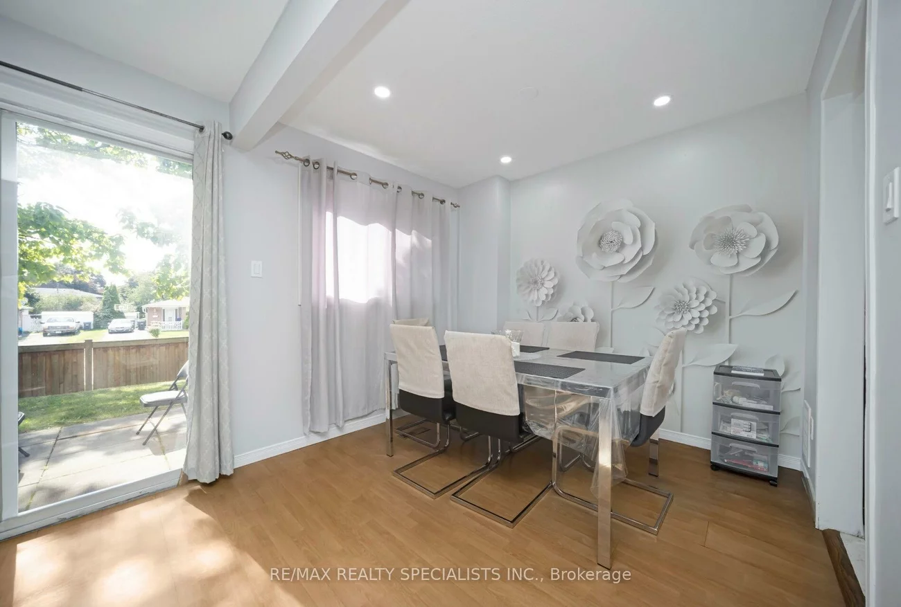 30, Greenwich, Northgate, Brampton