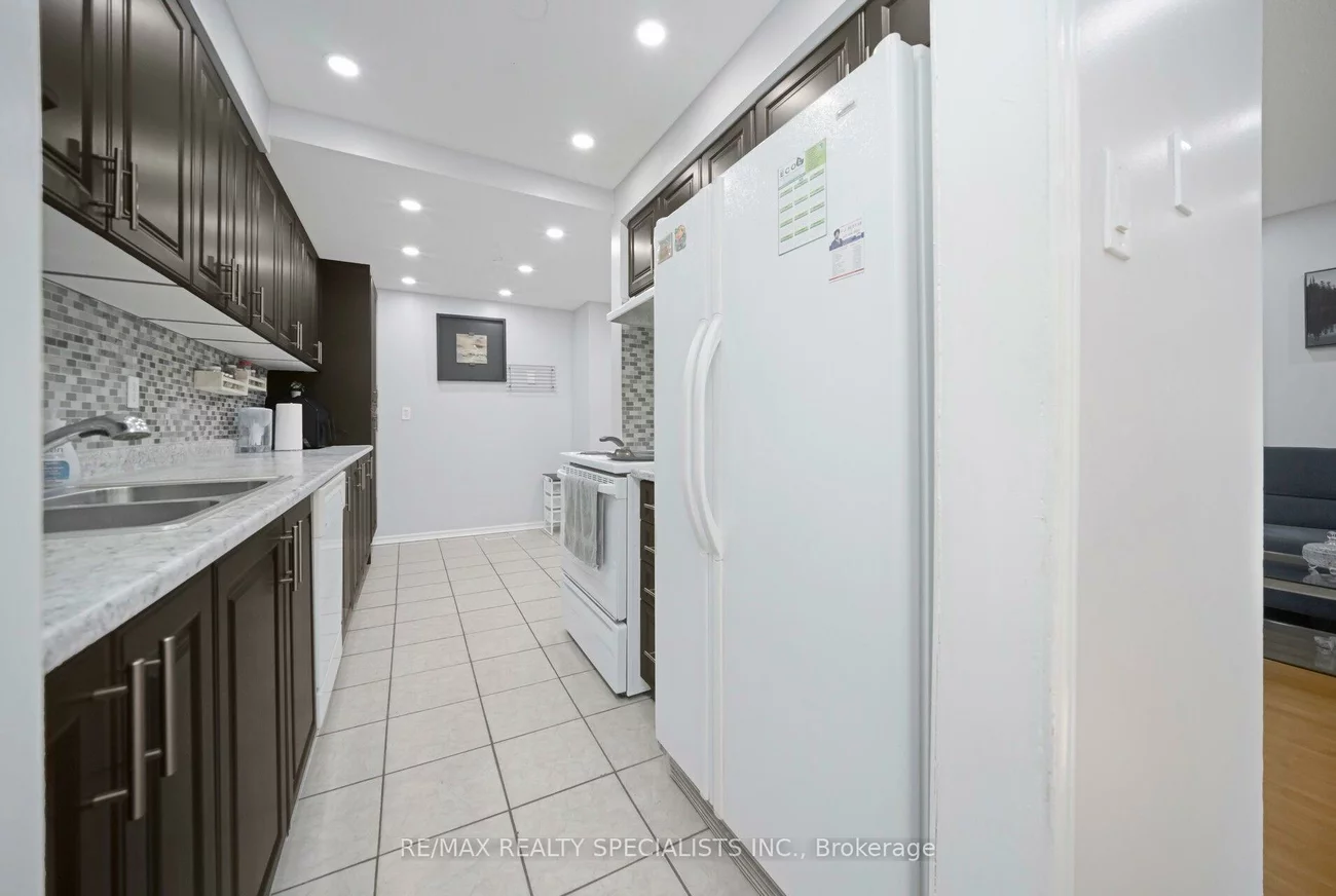 30, Greenwich, Northgate, Brampton