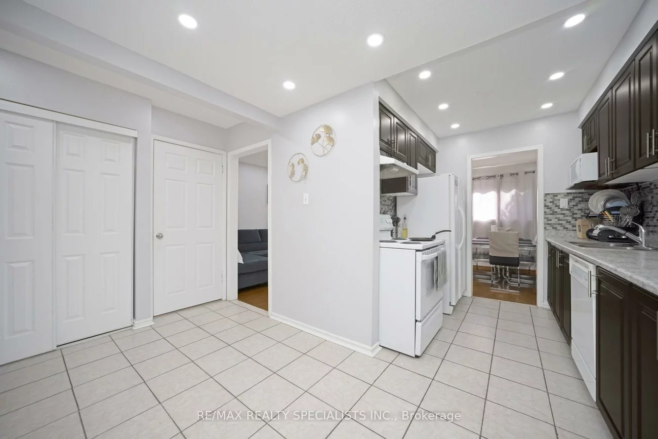 30, Greenwich, Northgate, Brampton