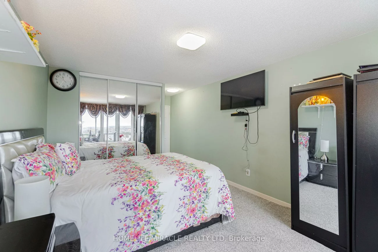 26, Hanover, Queen Street Corridor, Brampton