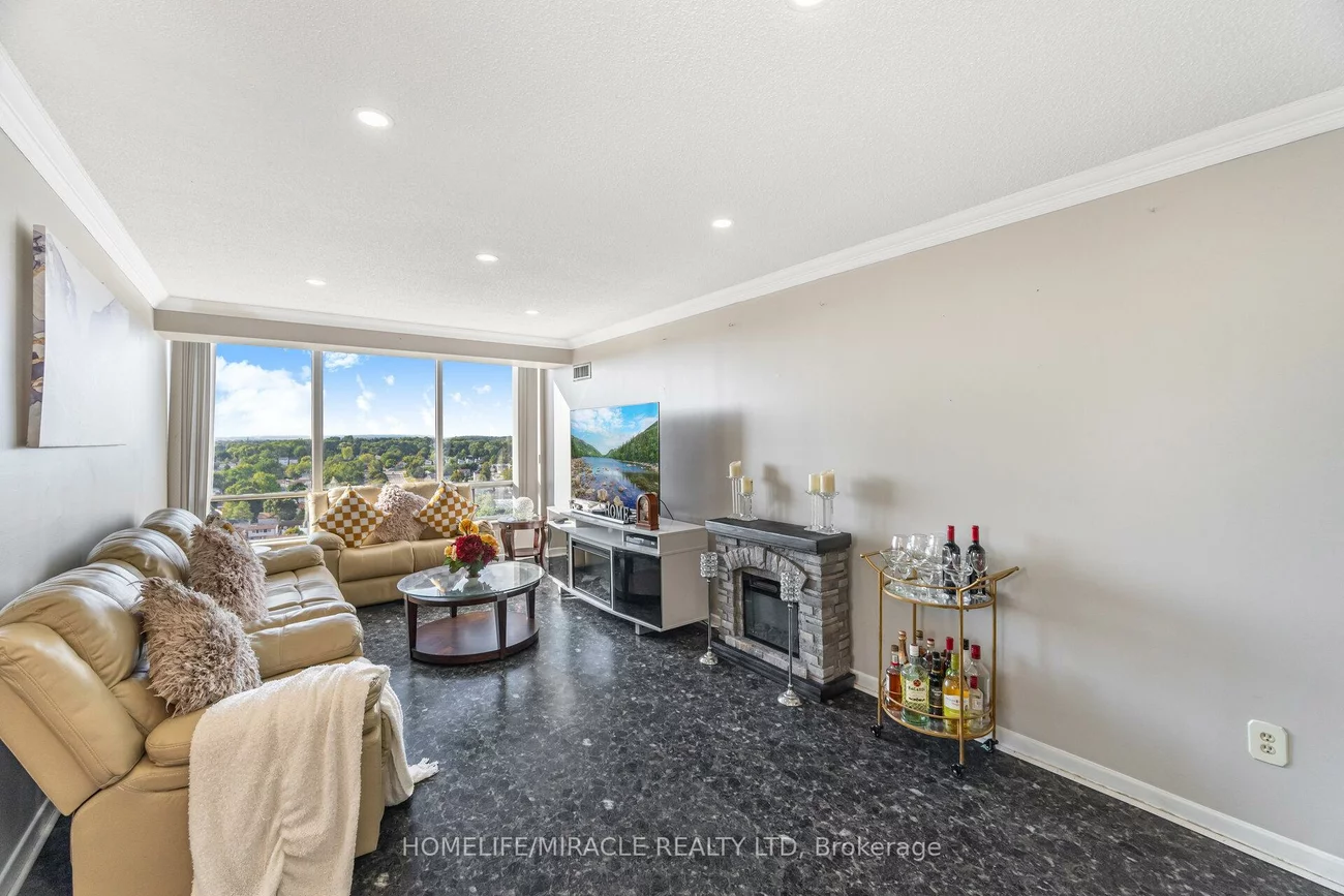 26, Hanover, Queen Street Corridor, Brampton