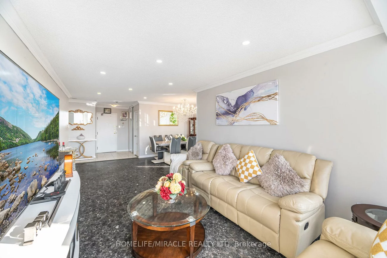 26, Hanover, Queen Street Corridor, Brampton