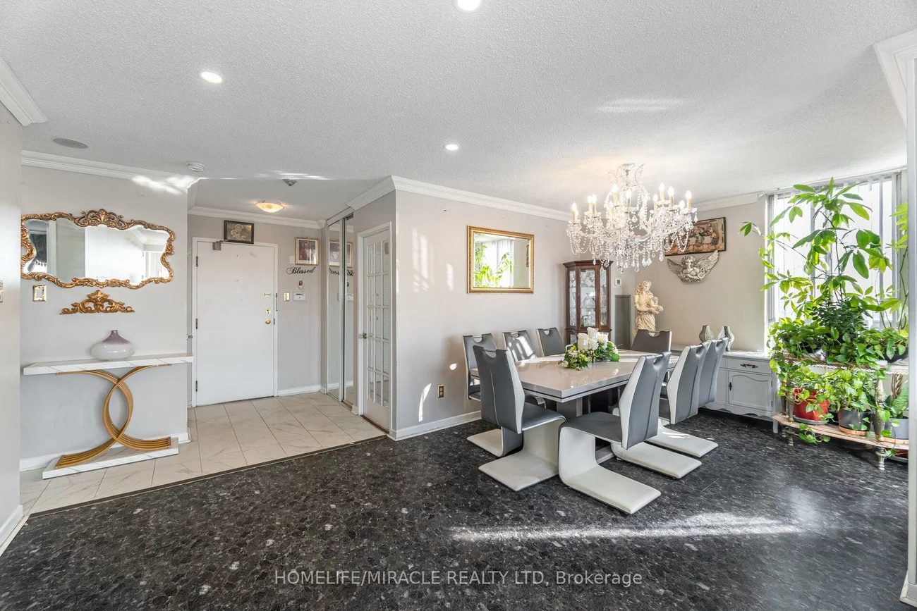 26, Hanover, Queen Street Corridor, Brampton
