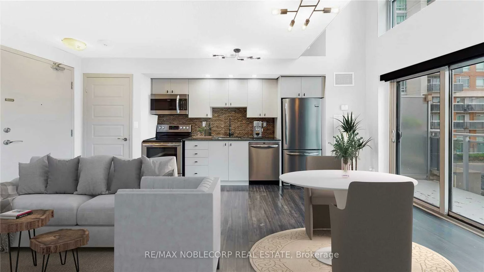 215, Queen, Bramalea North Industrial, Brampton
